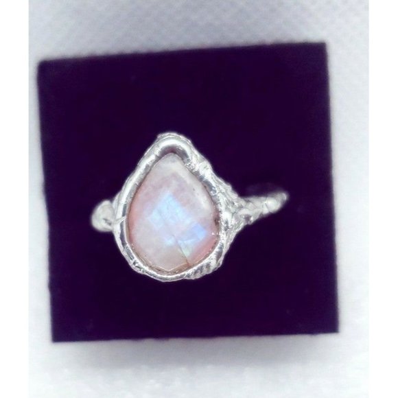 Moonstone crystal Ring - Picture 2 of 12